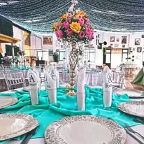 Montaje elegante con iluminación cálida